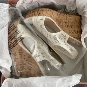 White wedge heels - NWT - size 9
